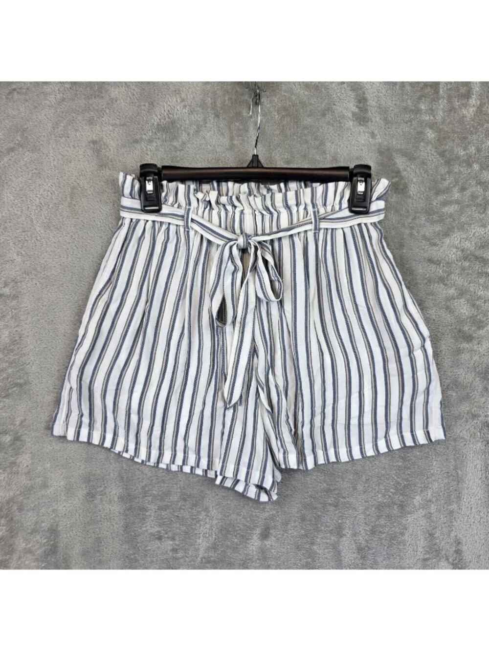 Hollister Shorts Womens Small White Stripe Ultra High-Rise Paperbag Tie Waist